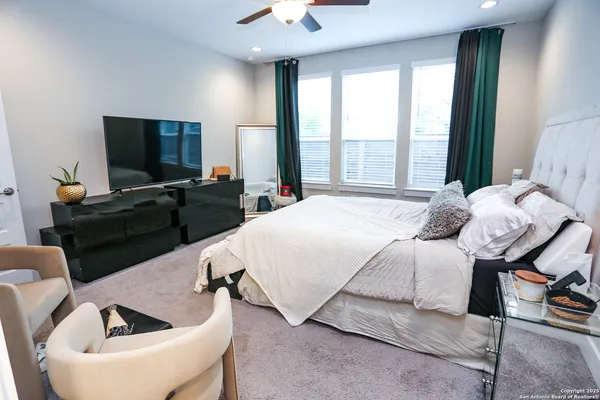 $3,200 | 1511 East Sandalwood Lane, Unit 8, San Antonio, TX 78209