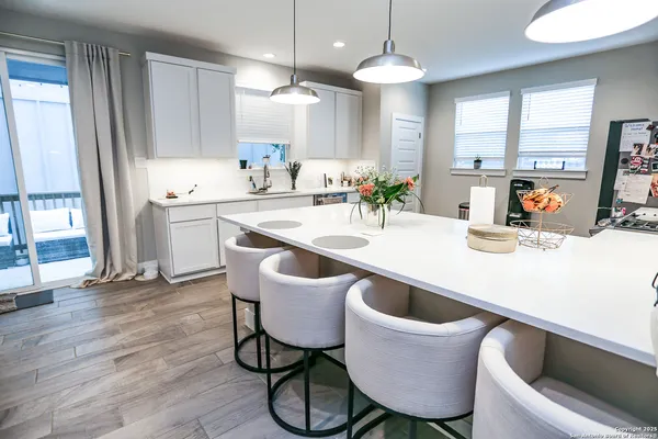 $3,200 | 1511 East Sandalwood Lane, Unit 8, San Antonio, TX 78209