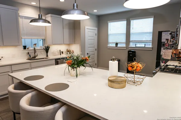 $3,200 | 1511 East Sandalwood Lane, Unit 8, San Antonio, TX 78209