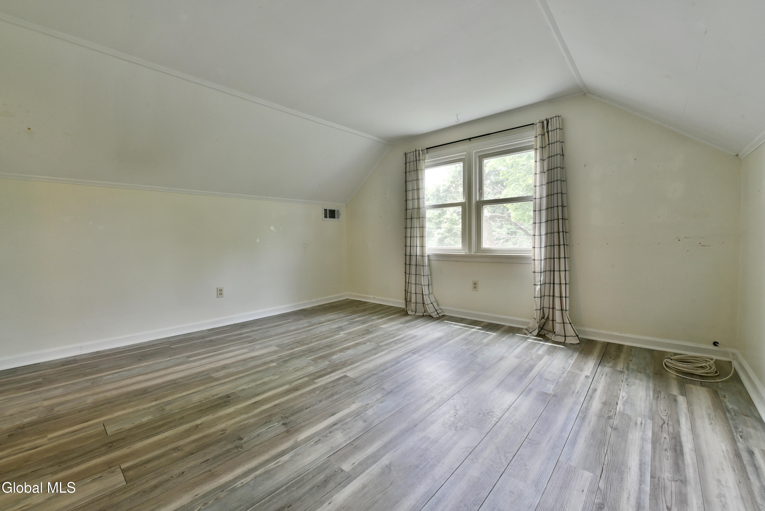 1702 Lenox Road Schenectady, NY 12308 - Photo 41 of 64 41