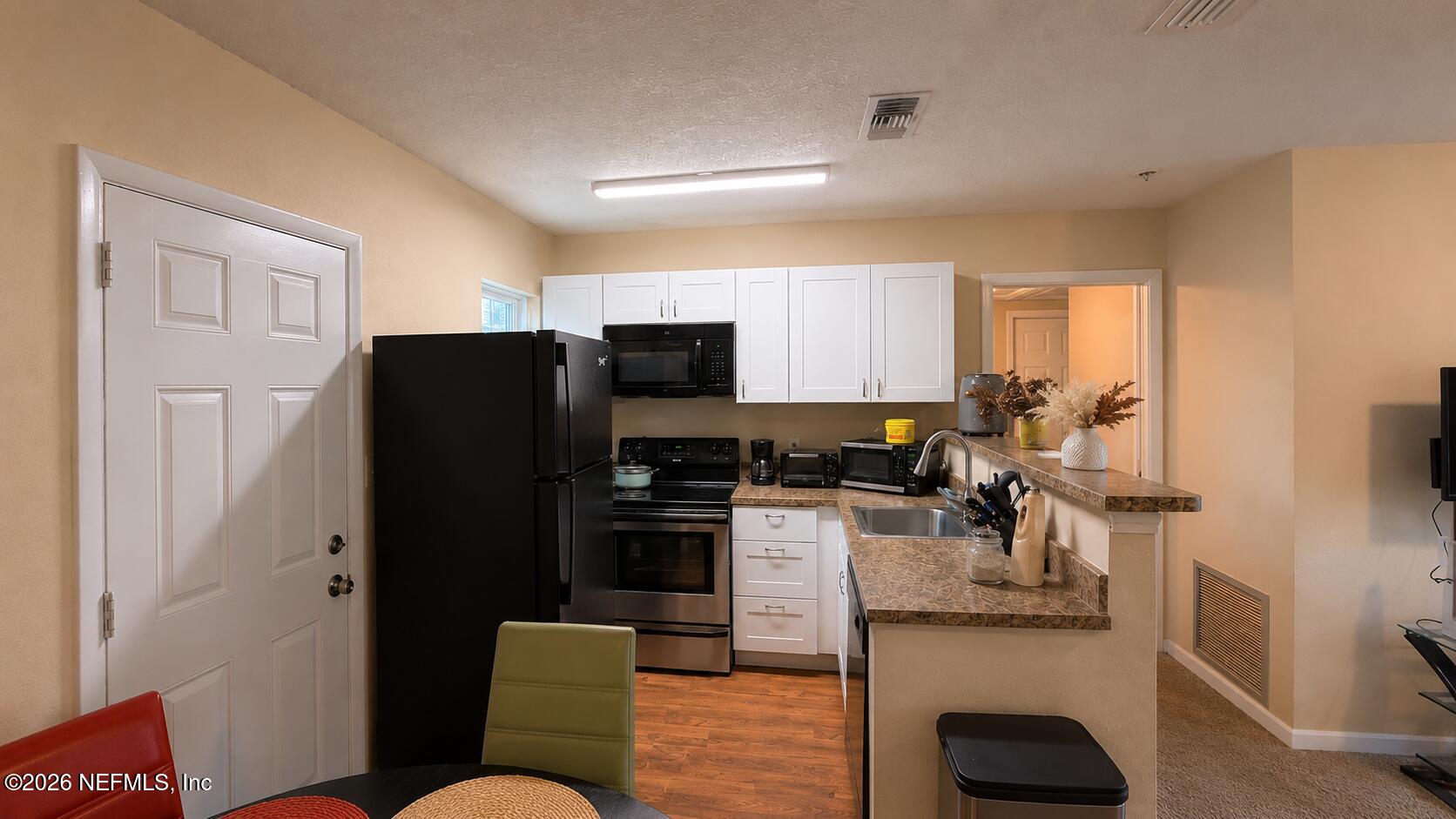 5812 Blackthorn Road Jacksonville, FL 32244 - Photo 4 of 11 Kitchen