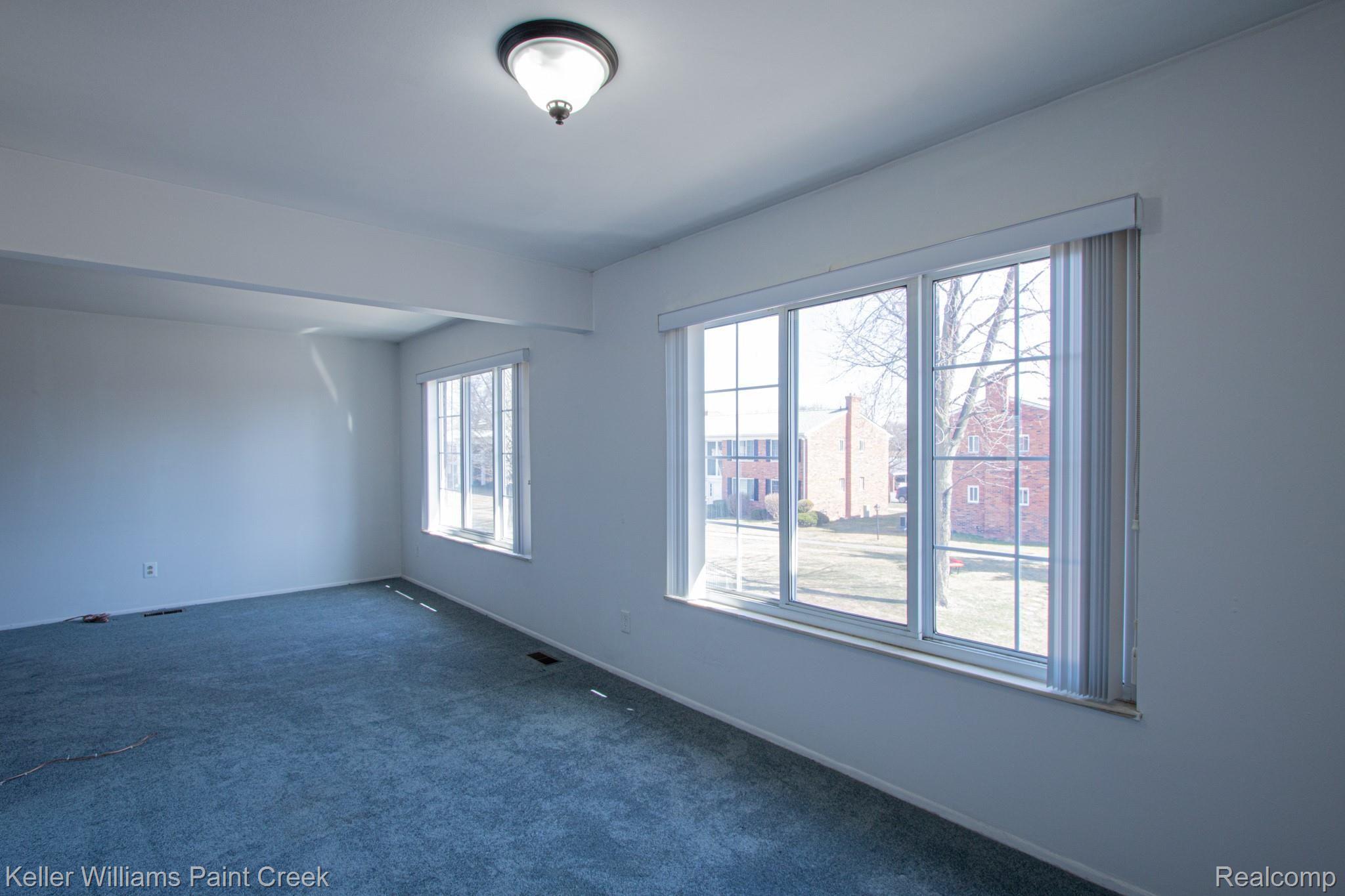 29332 Hoover Road Warren, MI 48093 - Photo 6 of 18 _MG_5090.jpg