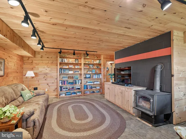 $1,650,000 | 1494 Mountain Road, Orrtanna, PA 17353