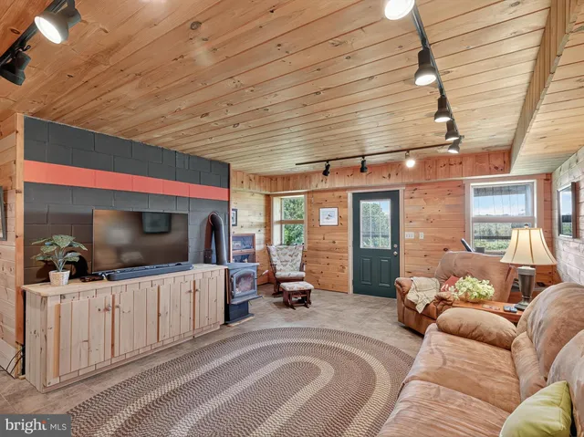 $1,650,000 | 1494 Mountain Road, Orrtanna, PA 17353