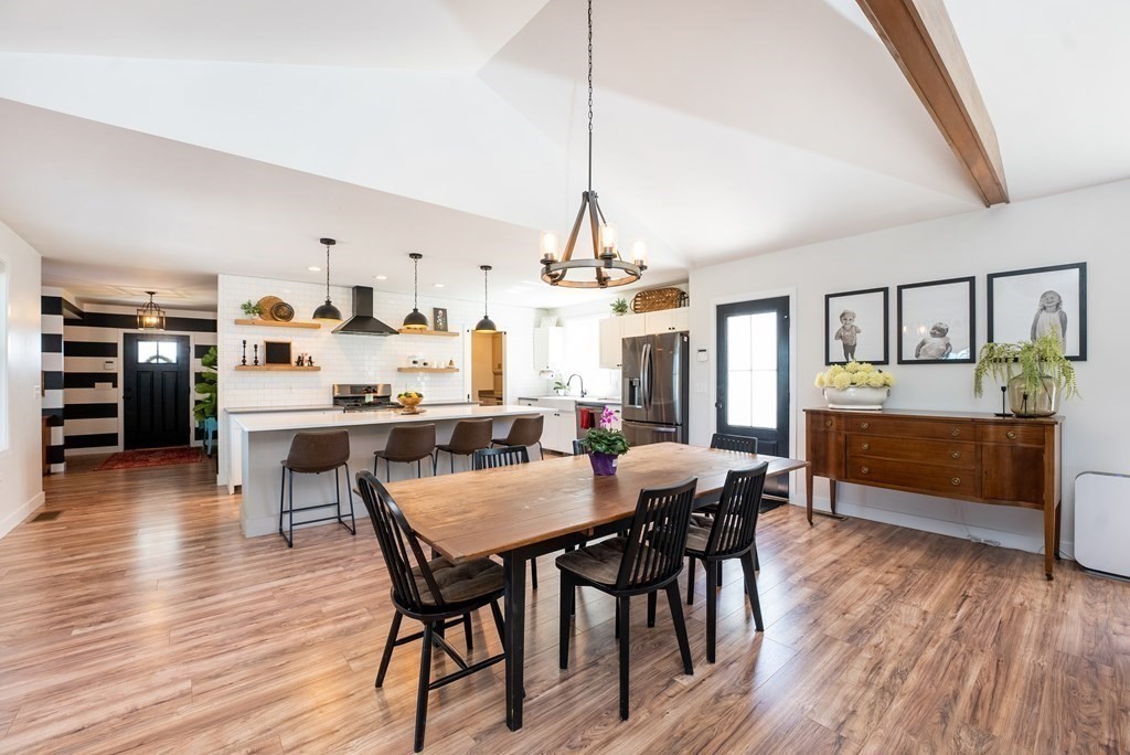 33 Christopher's Way Raynham, MA 02767 - Photo 9 of 32 Gallery Image 9