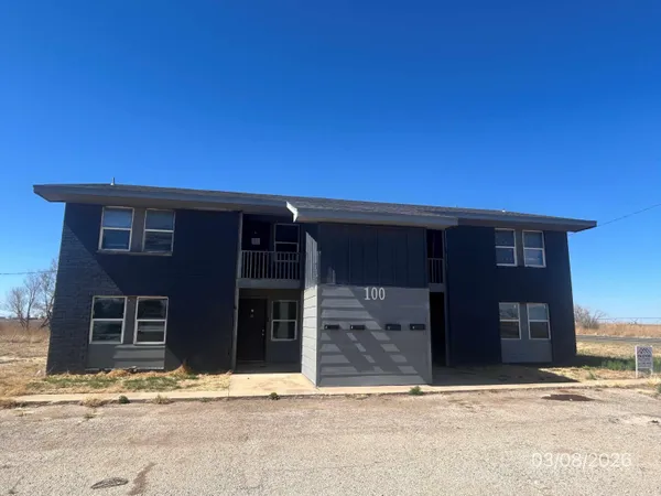 $219,900 | 100 Pecos Place, Plainview, TX 79072