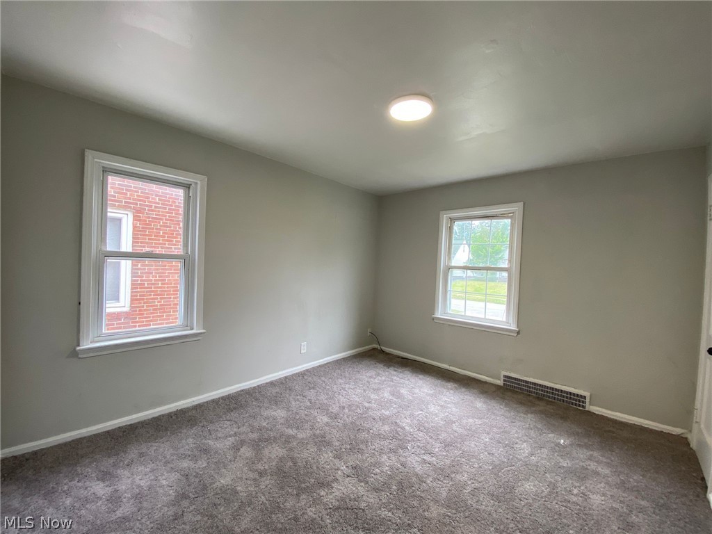 4169 Stilmore Road Cleveland, OH 44121 - Photo 10 of 18