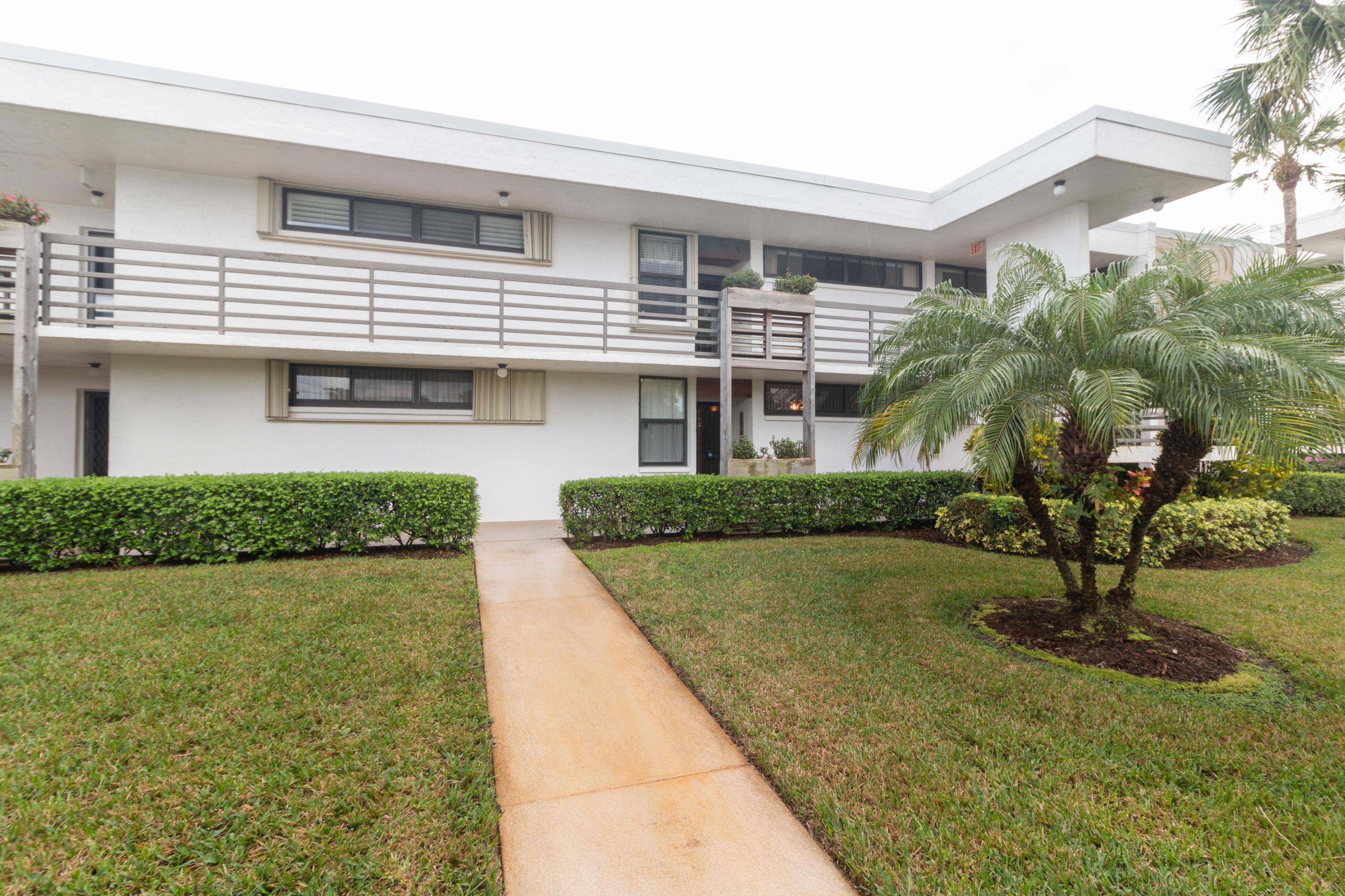 1950 Southwest Palm City Road, Unit 7107 Stuart, FL 34994 - Photo 3 of 37 Exterior