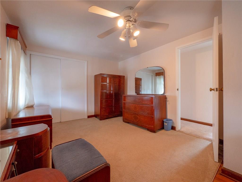516 Loretto Road Pittsburgh, PA 15217 - Photo 16 of 25 Ceiling fan also has a light.