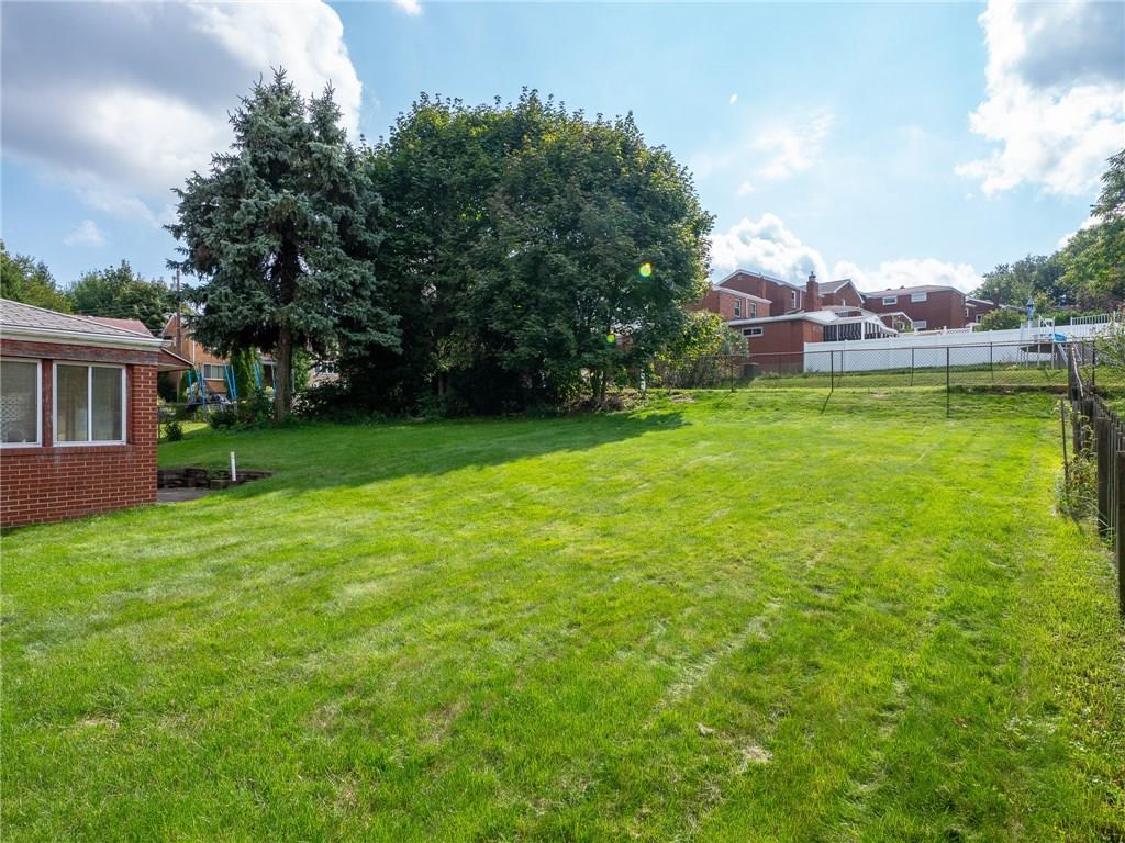 516 Loretto Road Pittsburgh, PA 15217 - Photo 23 of 25 Awesome backyard