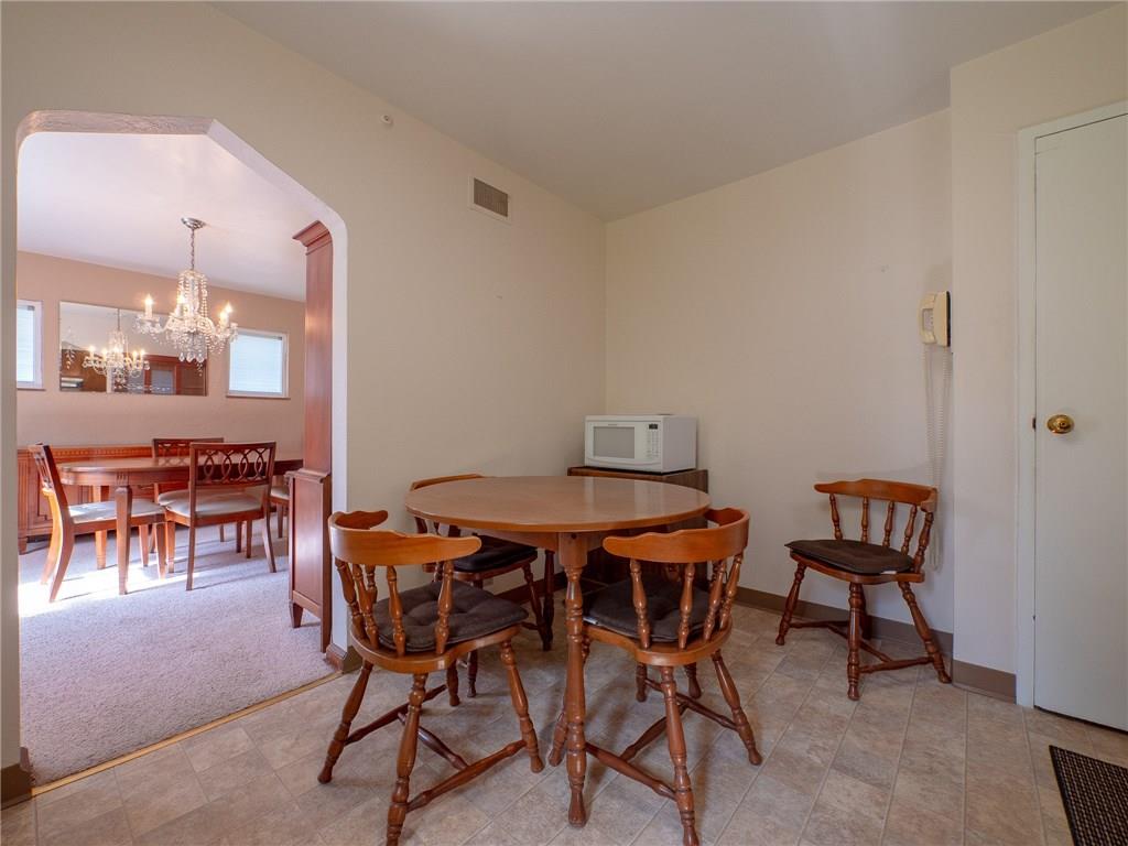 516 Loretto Road Pittsburgh, PA 15217 - Photo 10 of 25 Eat-in kitchen