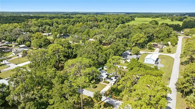 a view of an outdoor space