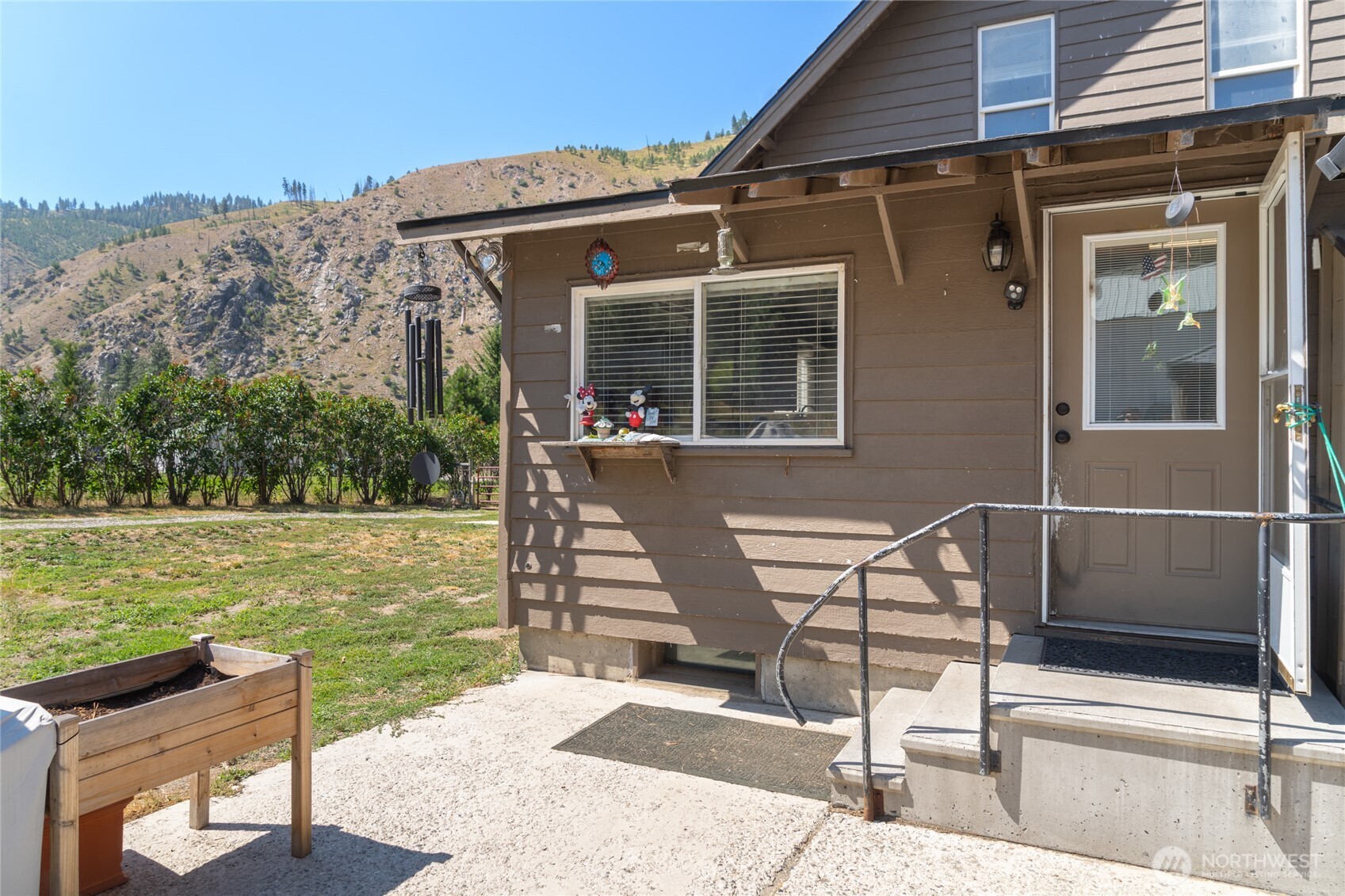 11574 Entiat River Road Entiat, WA 98822 - Photo 14 of 40