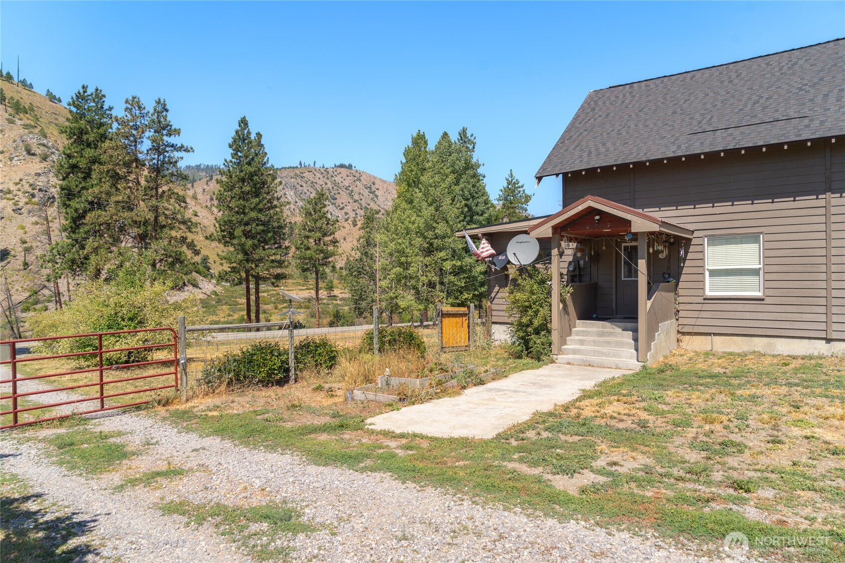 11574 Entiat River Road Entiat, WA 98822 - Photo 5 of 40