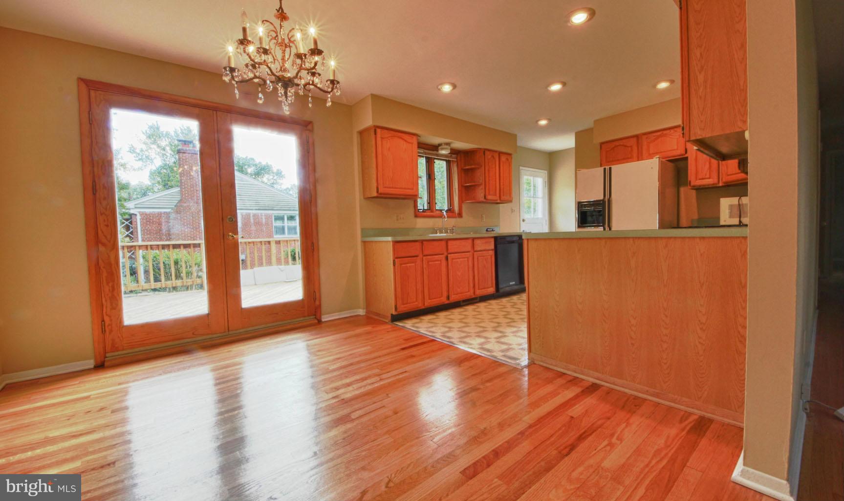 7401 Hallmark Place Springfield, VA 22150 - Photo 1 of 18 Dining Room