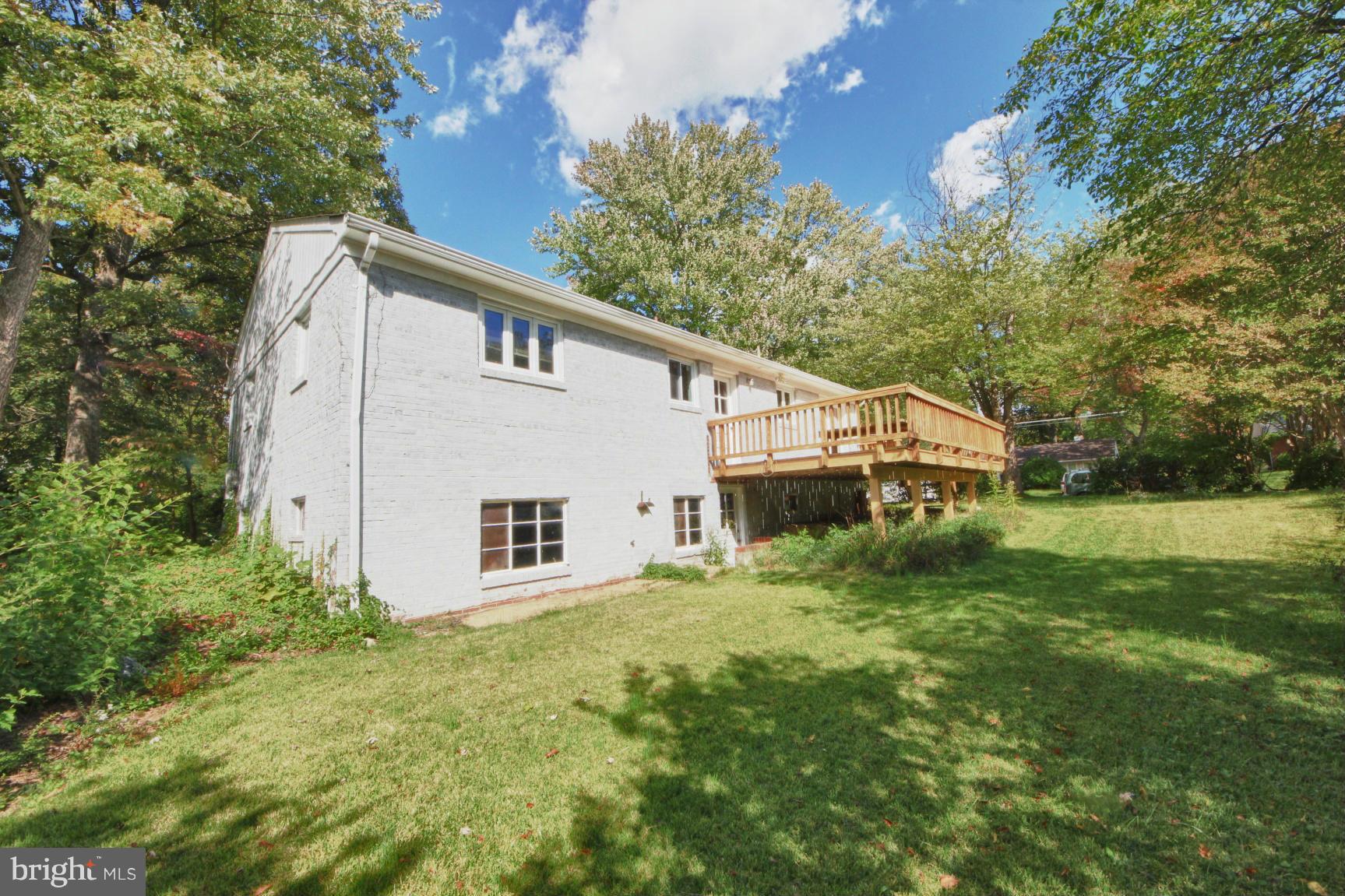 7401 Hallmark Place Springfield, VA 22150 - Photo 14 of 18 Exterior (Rear)