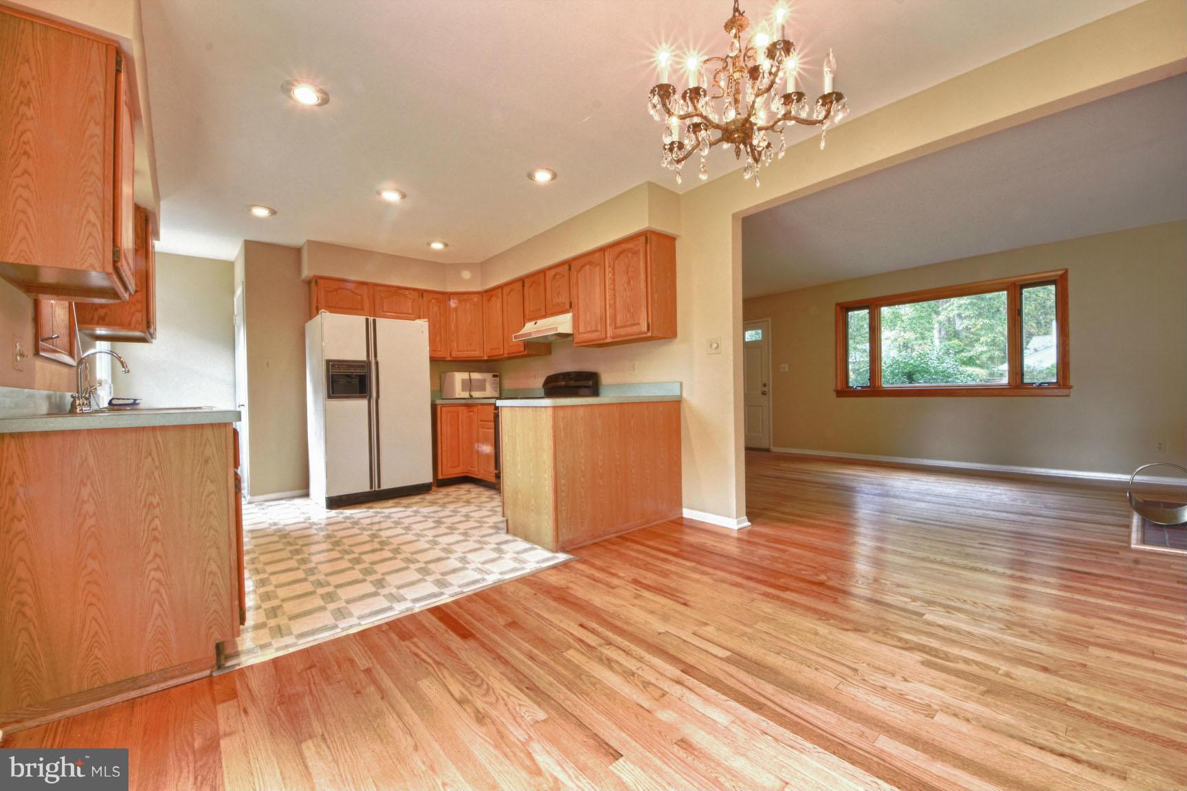 7401 Hallmark Place Springfield, VA 22150 - Photo 4 of 18 Dining Room