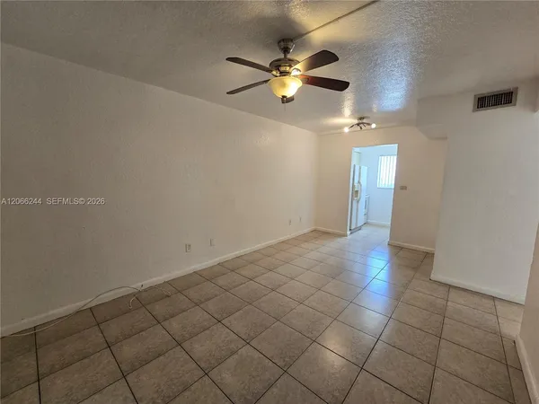 $2,000 | 2330 Northwest 11th Street, Unit 15, Miami, FL 33125
