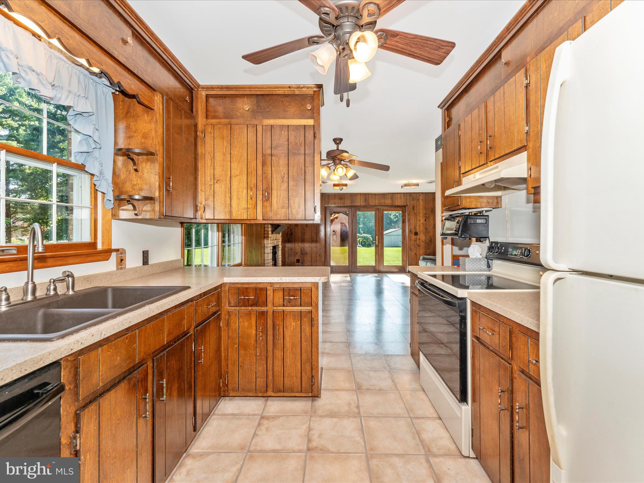 13535 John Kline Road Smithsburg, MD 21783 - Photo 13 of 69 Kitchen