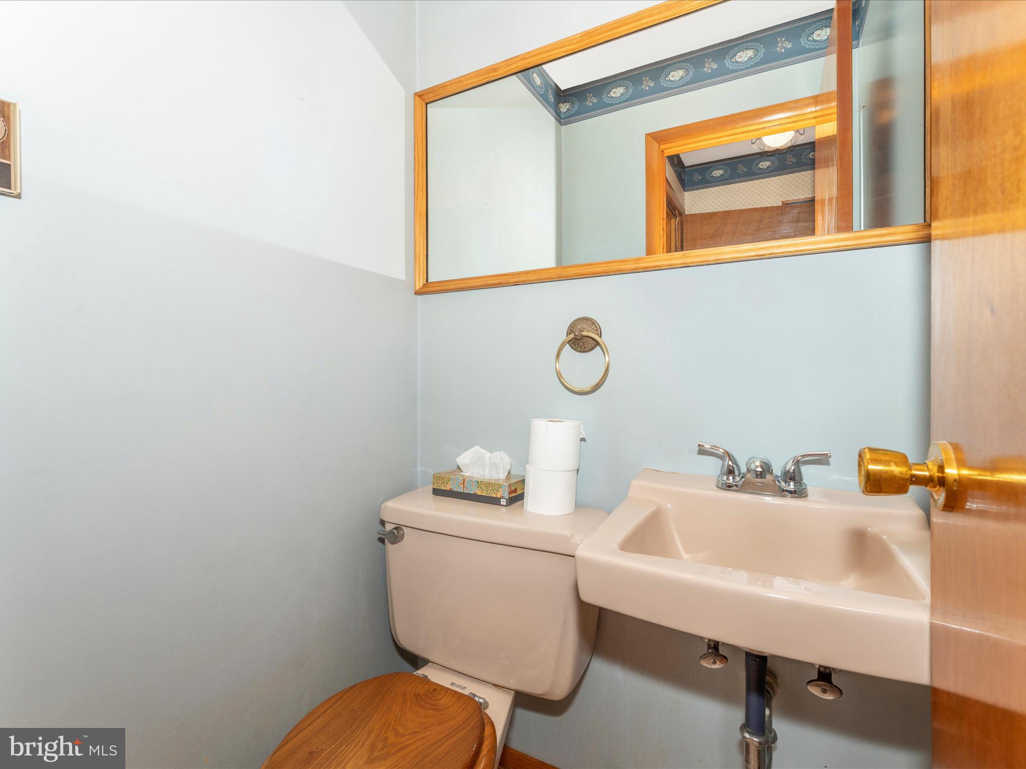 13535 John Kline Road Smithsburg, MD 21783 - Photo 23 of 69 Powder Room