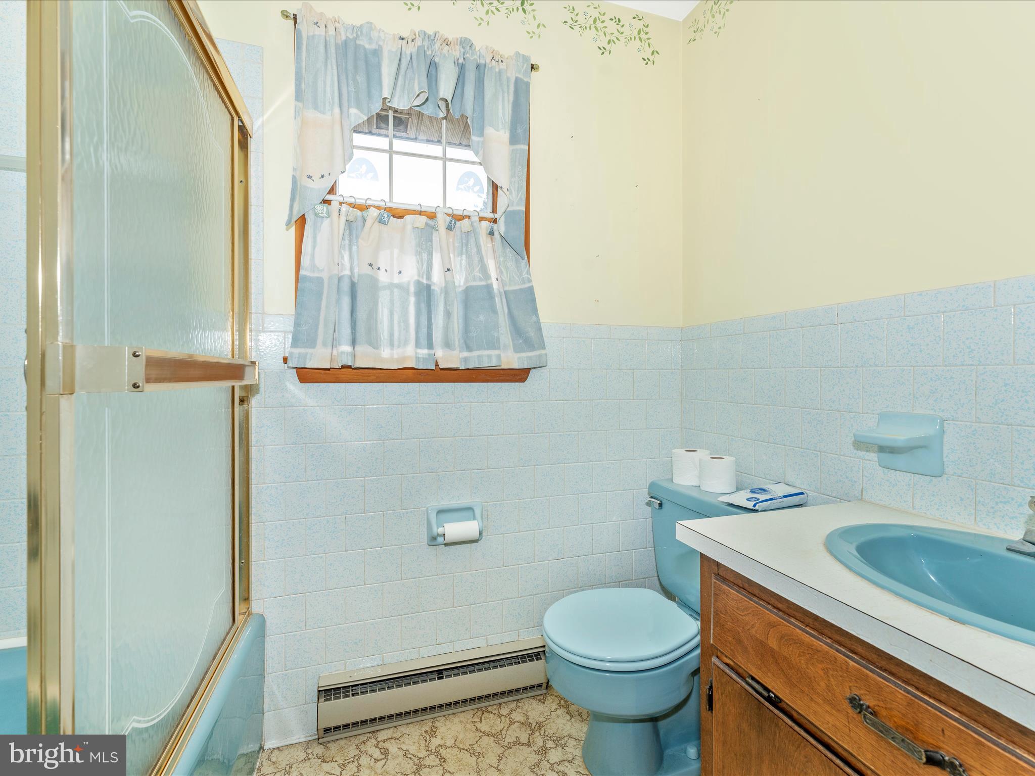 13535 John Kline Road Smithsburg, MD 21783 - Photo 33 of 69 Hall Bath