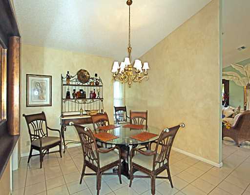 11 Rabbits Run Palm Beach Gardens, FL 33418 - Photo 4 of 16 Additional Photo