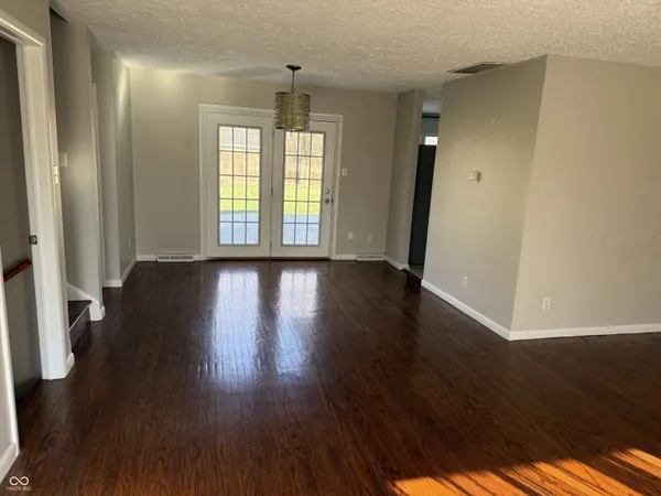 $2,650 | 209 Blairsden Avenue, Carmel, IN 46032