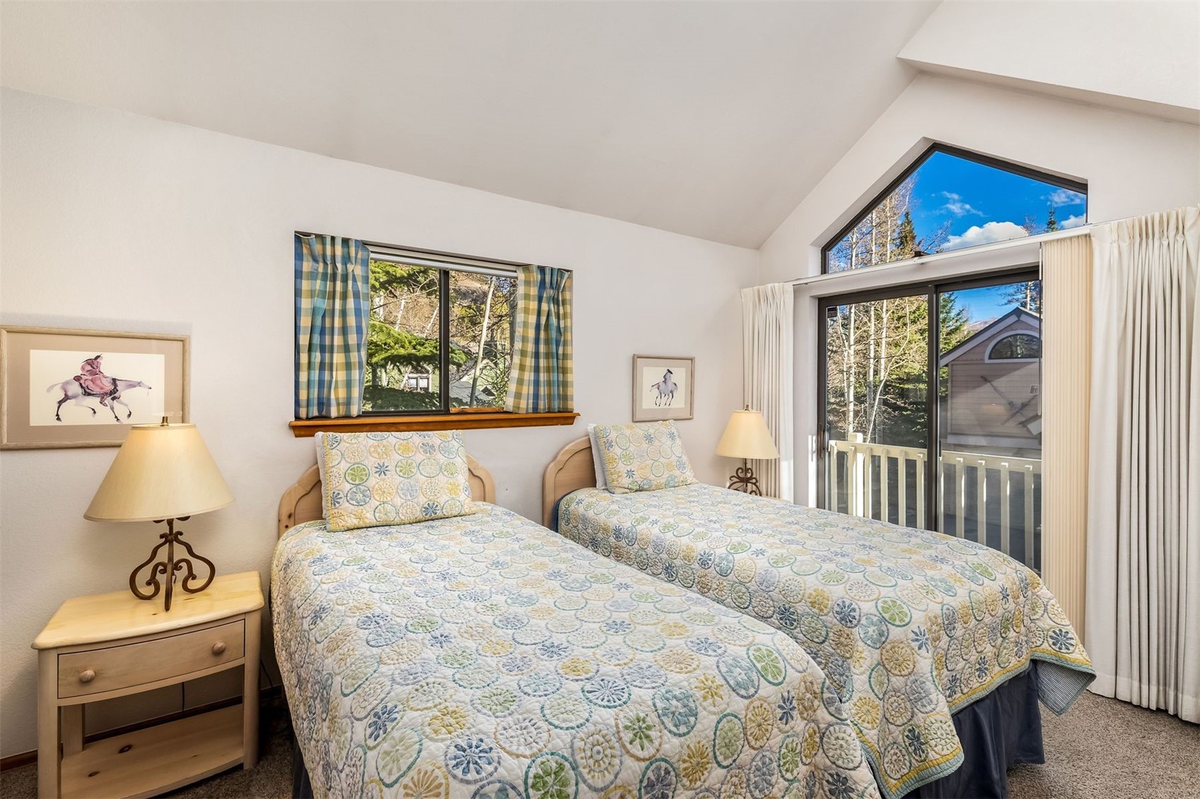 113 Powder Ridge Drive Breckenridge, CO 80424 - Photo 19 of 38 Second bedroom with ensuite bathroom