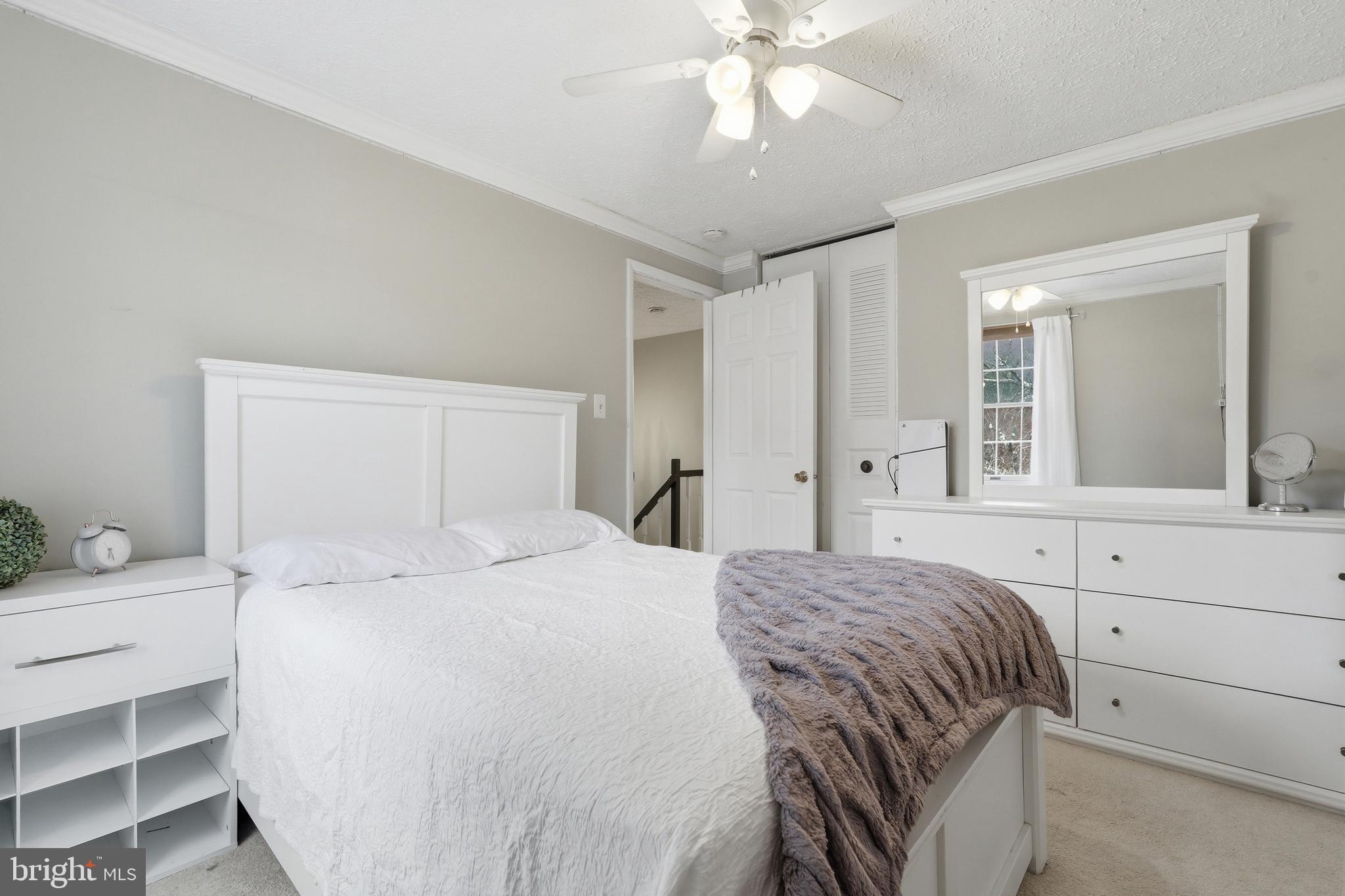 10504 Apple Ridge Road Gaithersburg, MD 20886 - Photo 17 of 33