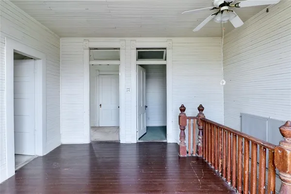 $349,900 | 200 South Colorado Street, Whitney, TX 76692