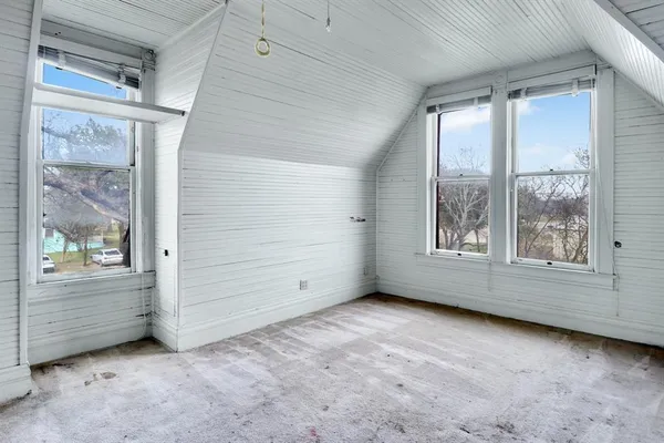 $349,900 | 200 South Colorado Street, Whitney, TX 76692