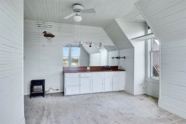 $489,000 | 200 South Colorado Street, Whitney, TX 76692