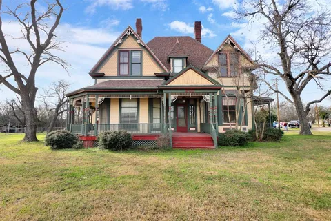 $489,000 | 200 South Colorado Street, Whitney, TX 76692