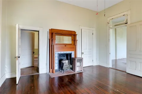 $489,000 | 200 South Colorado Street, Whitney, TX 76692