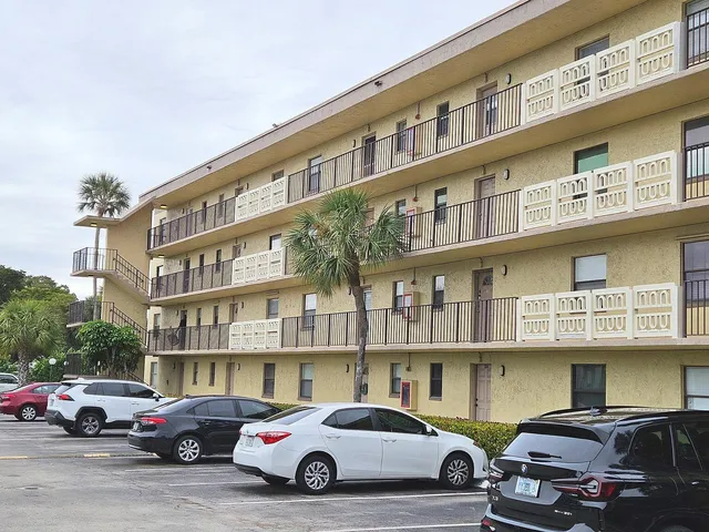 $1,850 | 9355 Southwest 8th Street, Unit 310, Boca Raton, FL 33428
