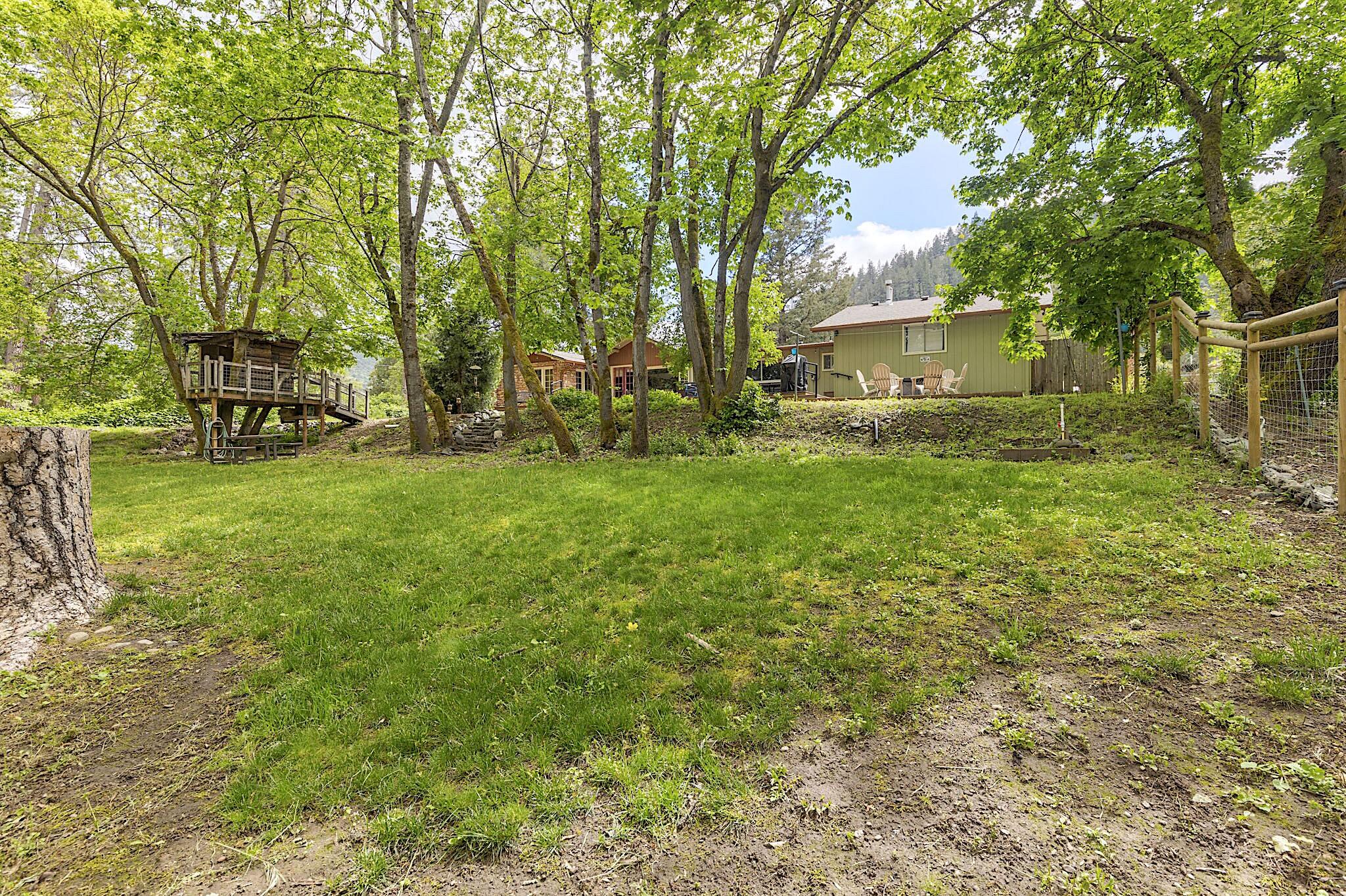 8720 Rogue River Highway Grants Pass, OR 97527 - Photo 31 of 51 29-web-or-mls-8720-rogue-river-hwy