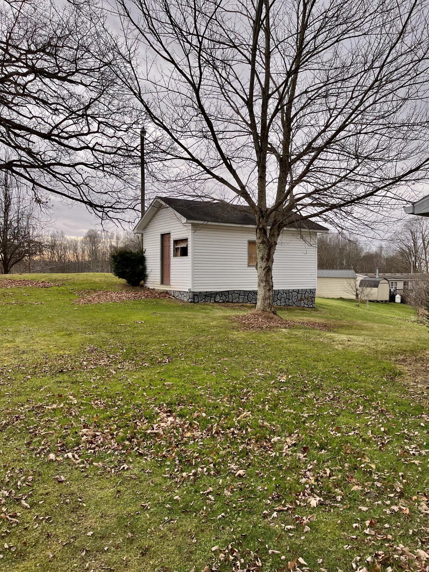 13648 Herald Road Coeburn, VA 24230 - Photo 2 of 13 F91A3874-77F1-4C18-A601-98398013911E