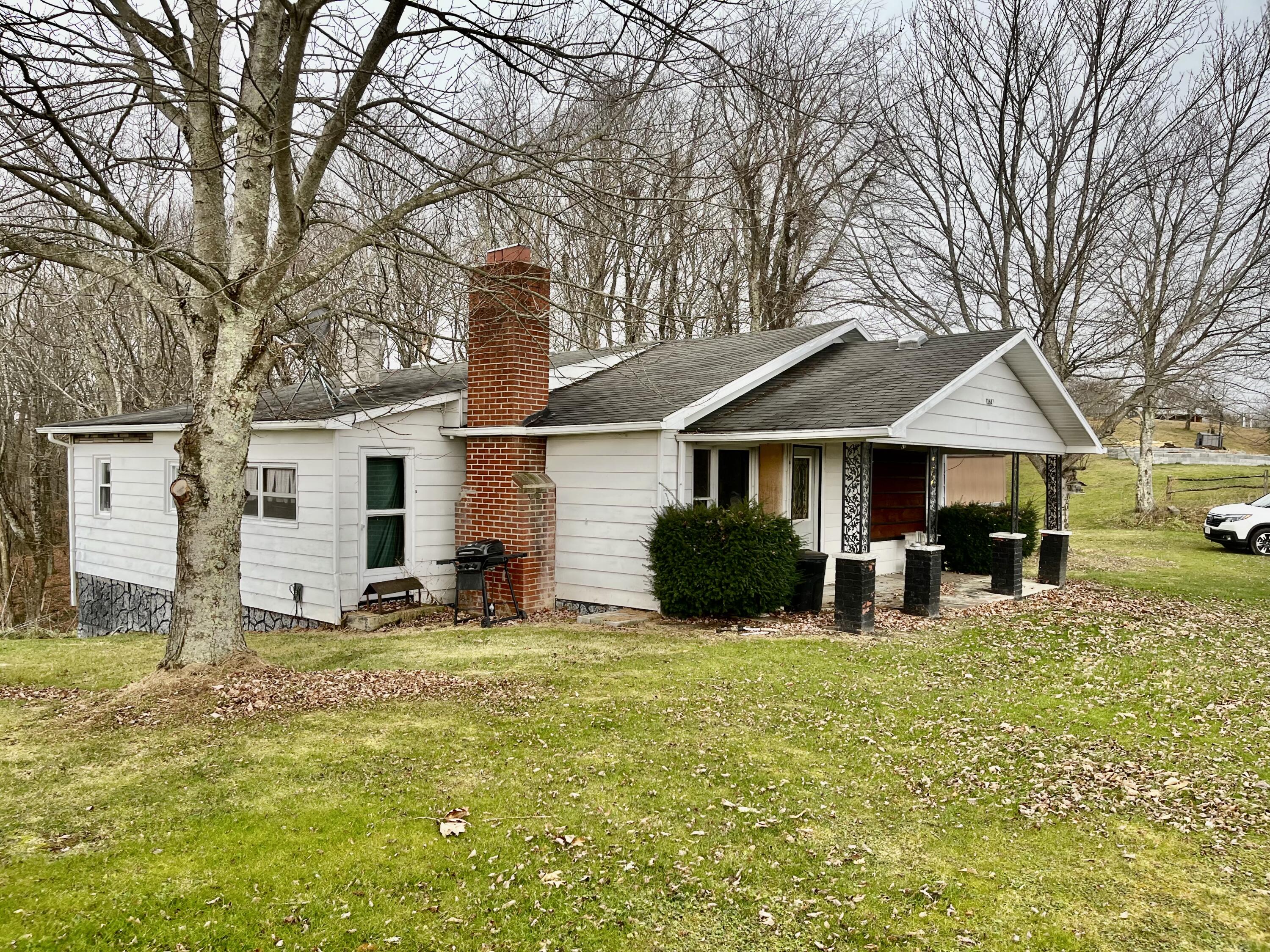 13648 Herald Road Coeburn, VA 24230 - Photo 4 of 13 96641A7A-B119-438C-B66D-430DCA323427
