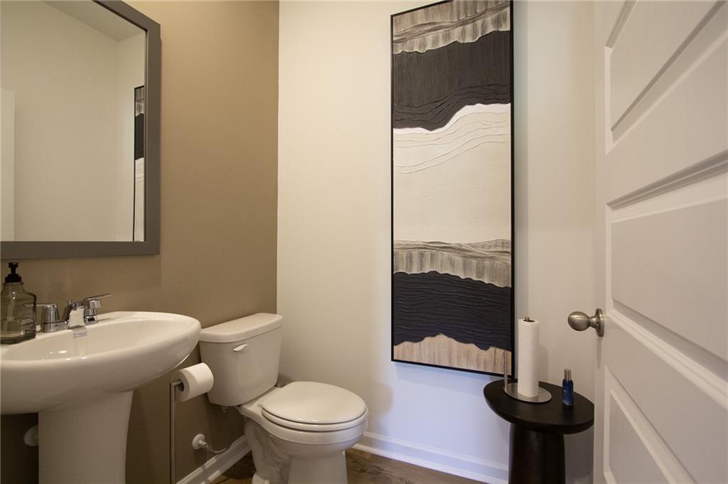 3570 Matthew Court Decatur, GA 30034 - Photo 5 of 24 Gallery Image 5