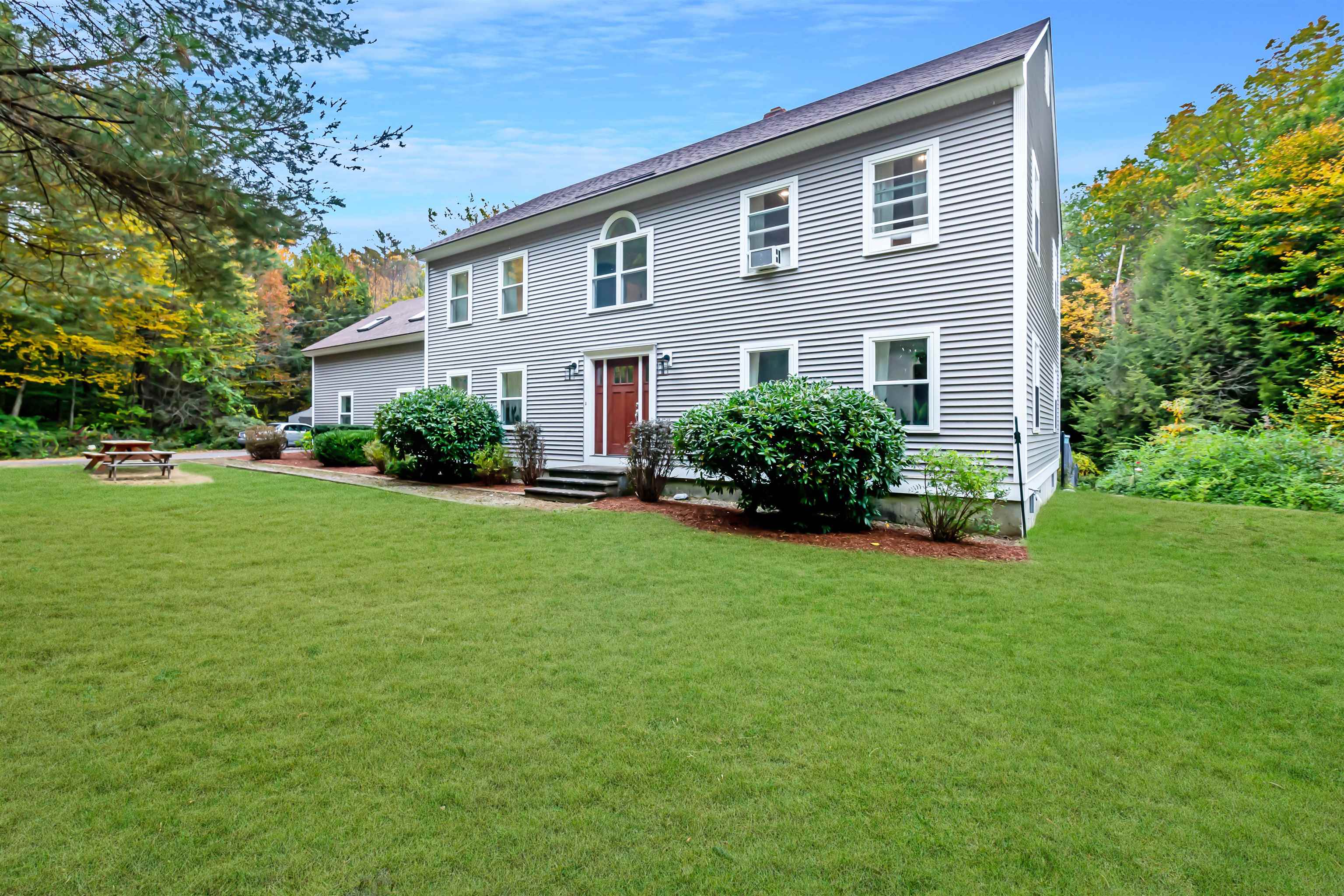 33 Mont Vernon Road Amherst, NH 03031 - Photo 5 of 38