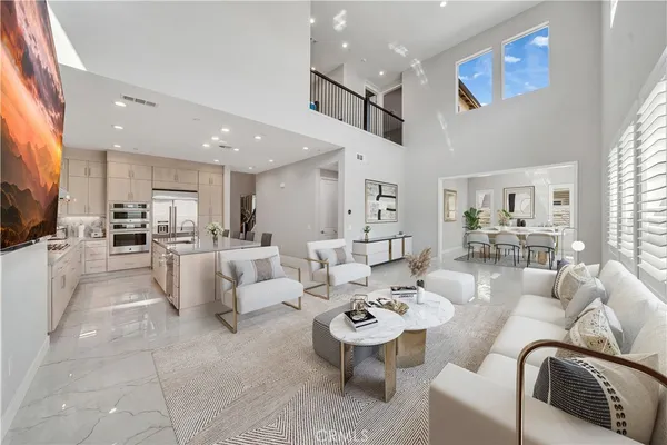 $1,780,000 | 220 Amber Oak, Lake Forest, CA 92630