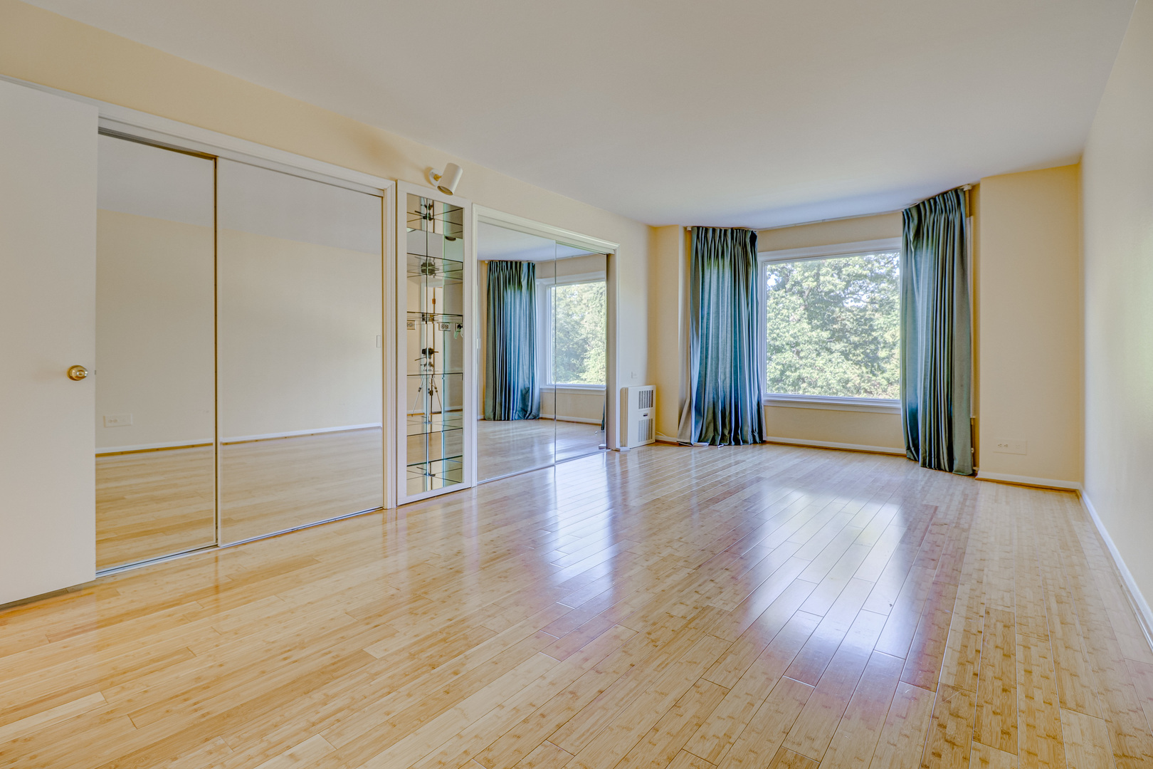 200 Thames Parkway, Unit 2L Park Ridge, IL 60068 - Photo 15 of 24