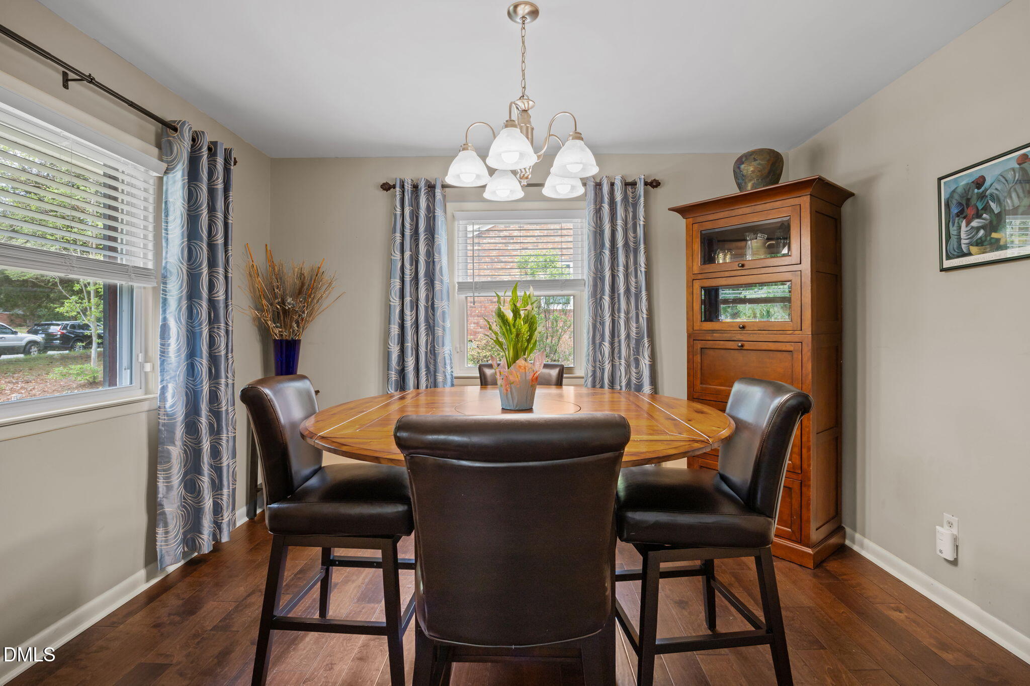 5904 Deblyn Avenue Raleigh, NC 27612 - Photo 13 of 32 49-web-or-mls-IMG_7599