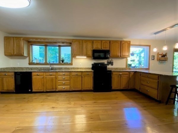 48 Healdville Road Hubbardston, MA 01452 - Photo 11 of 41 Gallery Image 11