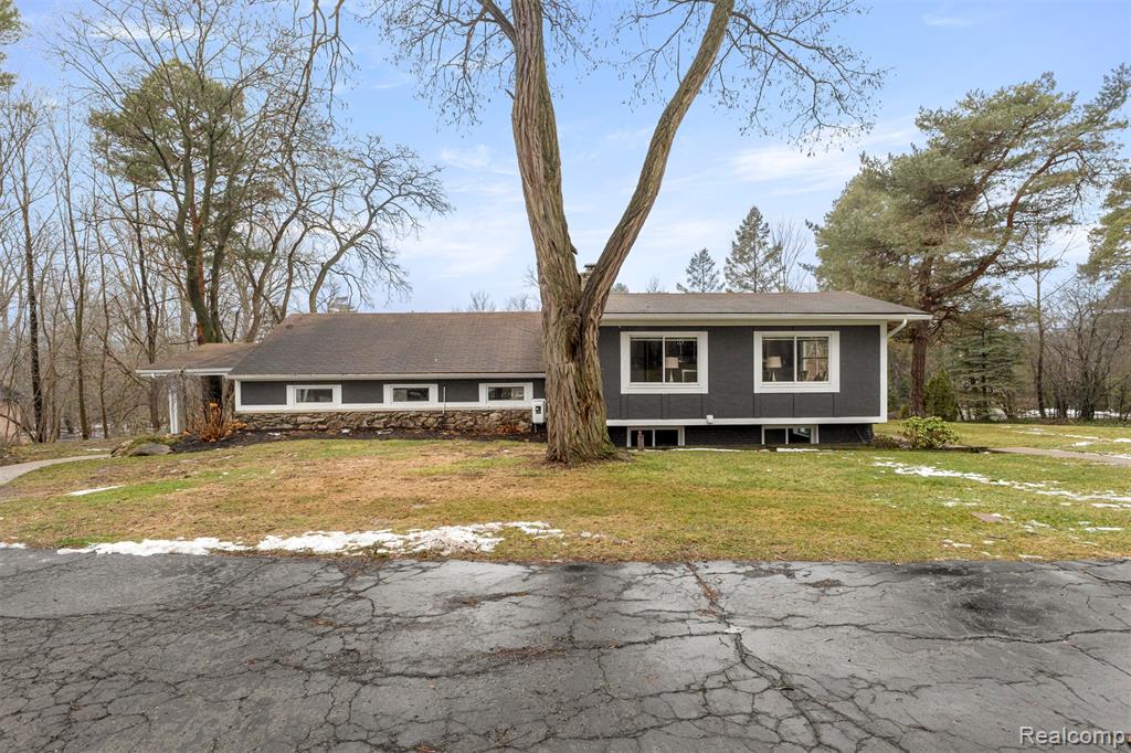 45401 West 9 Mile Road Novi, MI 48374 - Photo 1 of 67