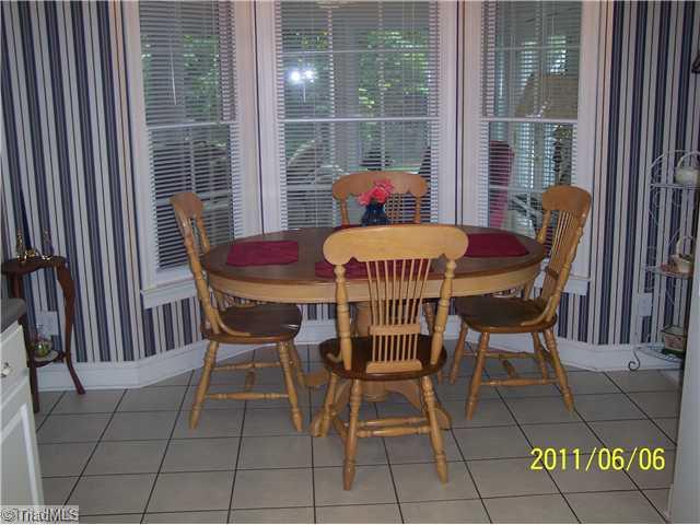 2131 Chestnut St Extension High Point, NC 27262 - Photo 6 of 16 Breakfast.