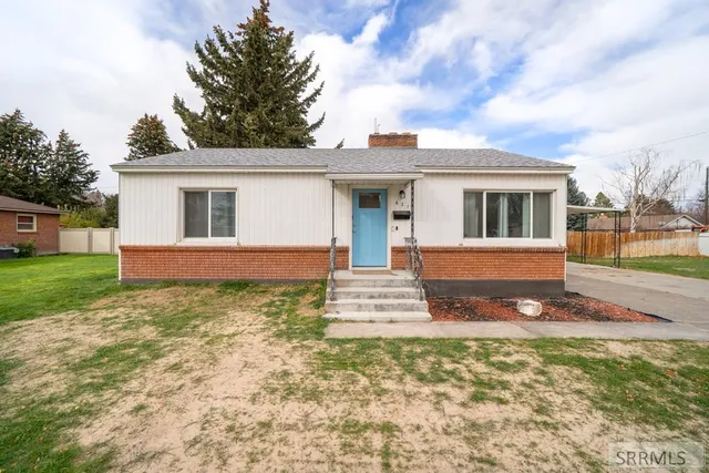$302,000 | 621 South Cleveland Avenue, Blackfoot, ID 83221