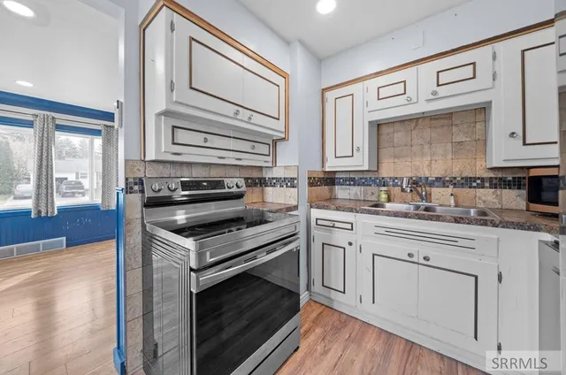 $302,000 | 621 South Cleveland Avenue, Blackfoot, ID 83221