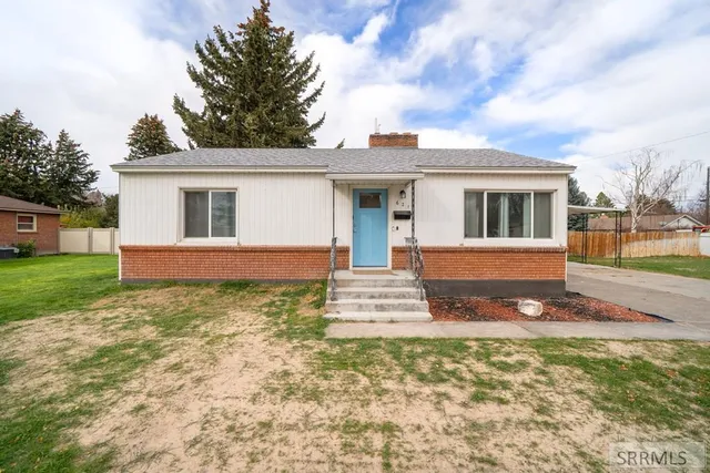 $302,000 | 621 South Cleveland Avenue, Blackfoot, ID 83221