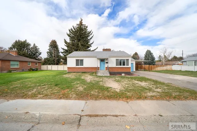 $302,000 | 621 South Cleveland Avenue, Blackfoot, ID 83221